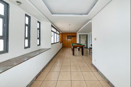 Casa à venda com 250m², 4 quartos e 4 vagas Casa à venda com 250m², 4 quartos e 4 vagasSala 1