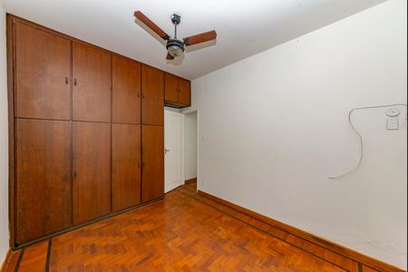 Casa à venda com 250m², 4 quartos e 4 vagas Casa à venda com 250m², 4 quartos e 4 vagasQuarto 3