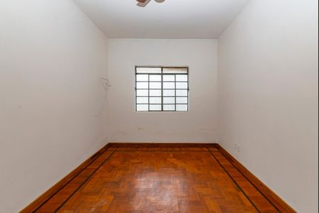 Casa à venda com 250m², 4 quartos e 4 vagas Casa à venda com 250m², 4 quartos e 4 vagasQuarto 3
