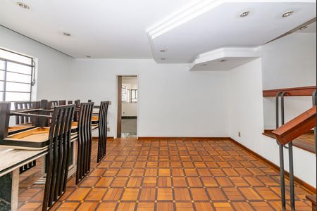 Casa à venda com 250m², 4 quartos e 4 vagas Casa à venda com 250m², 4 quartos e 4 vagasSala 3