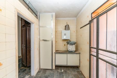 Casa à venda com 250m², 4 quartos e 4 vagas Casa à venda com 250m², 4 quartos e 4 vagasÁrea de Serviço