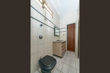 Casa à venda com 250m², 4 quartos e 4 vagas Casa à venda com 250m², 4 quartos e 4 vagasBanheiro da Suíte