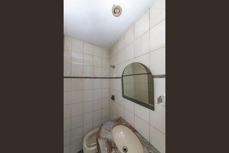 Casa à venda com 250m², 4 quartos e 4 vagas Casa à venda com 250m², 4 quartos e 4 vagasLavabo