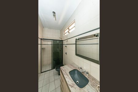 Casa à venda com 250m², 4 quartos e 4 vagas Casa à venda com 250m², 4 quartos e 4 vagasBanheiro da Suíte