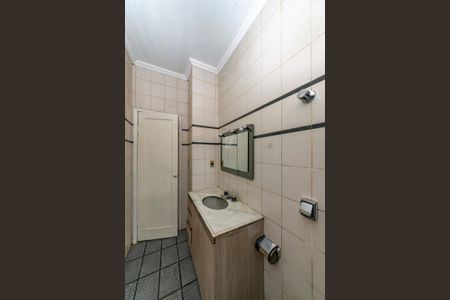 Casa à venda com 250m², 4 quartos e 4 vagas Casa à venda com 250m², 4 quartos e 4 vagasBanheiro Social