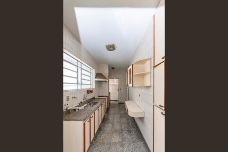 Casa à venda com 250m², 4 quartos e 4 vagas Casa à venda com 250m², 4 quartos e 4 vagasCozinha