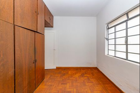 Casa à venda com 250m², 4 quartos e 4 vagas Casa à venda com 250m², 4 quartos e 4 vagasQuarto 4