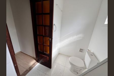 Casa à venda com 700m², 4 quartos e 2 vagas Casa à venda com 700m², 4 quartos e 2 vagasQuarto 2 Banheiro