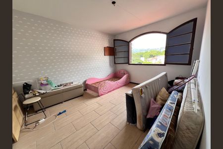 Casa à venda com 700m², 4 quartos e 2 vagas Casa à venda com 700m², 4 quartos e 2 vagasQuarto 2