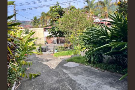 Casa à venda com 700m², 4 quartos e 2 vagas Casa à venda com 700m², 4 quartos e 2 vagasÁrea Externa