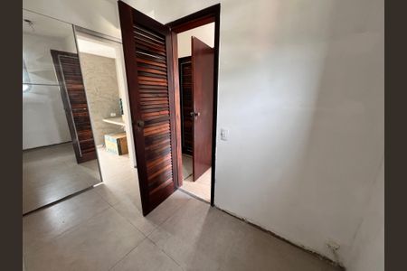 Casa à venda com 700m², 4 quartos e 2 vagas Casa à venda com 700m², 4 quartos e 2 vagasQuarto 3 Closet