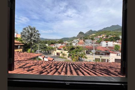 Casa à venda com 700m², 4 quartos e 2 vagas Casa à venda com 700m², 4 quartos e 2 vagasQuarto 2 Vista