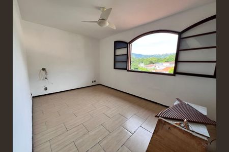 Casa à venda com 700m², 4 quartos e 2 vagas Casa à venda com 700m², 4 quartos e 2 vagasQuarto 3