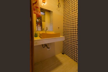 Casa à venda com 270m², 3 quartos e 4 vagasLavabo