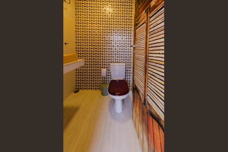 Casa à venda com 270m², 3 quartos e 4 vagasLavabo