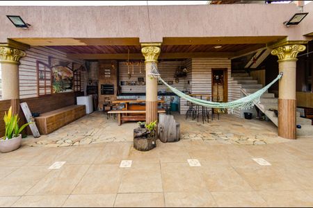 Casa à venda com 270m², 3 quartos e 4 vagasÁrea externa