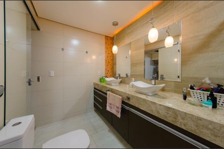 Casa à venda com 270m², 3 quartos e 4 vagasBanheiro suíte