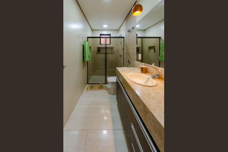 Casa à venda com 270m², 3 quartos e 4 vagasBanheiro