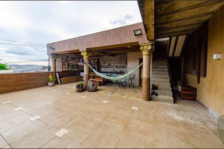 Casa à venda com 270m², 3 quartos e 4 vagasÁrea externa