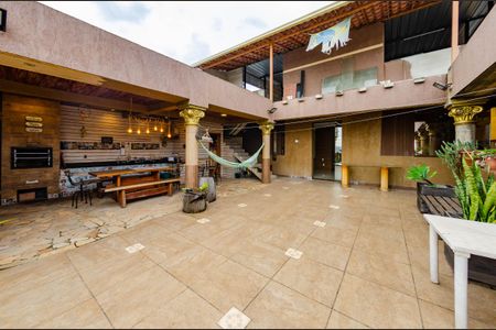 Casa à venda com 270m², 3 quartos e 4 vagasÁrea externa