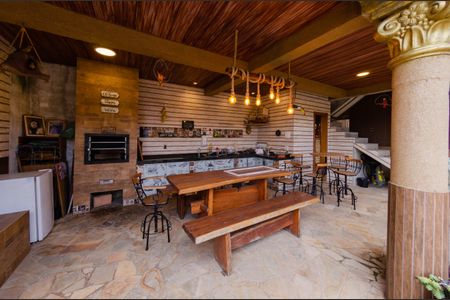 Casa à venda com 270m², 3 quartos e 4 vagasÁrea gourmet