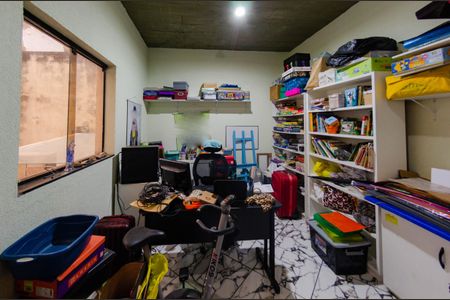 Casa à venda com 270m², 3 quartos e 4 vagasQuarto de serviço