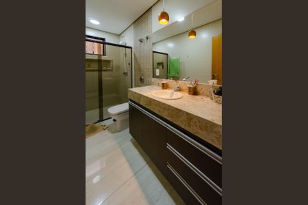 Casa à venda com 270m², 3 quartos e 4 vagasBanheiro