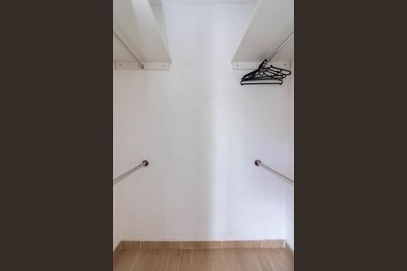 Apartamento à venda com 95m², 3 quartos e 1 vaga Apartamento à venda com 95m², 3 quartos e 1 vagaSuíte - Closet
