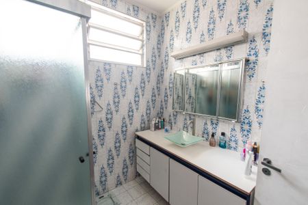 Casa à venda com 300m², 3 quartos e 3 vagas Casa à venda com 300m², 3 quartos e 3 vagasBanheiro da suíte 1