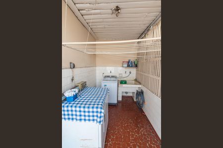 Casa à venda com 300m², 3 quartos e 3 vagas Casa à venda com 300m², 3 quartos e 3 vagasLavanderia