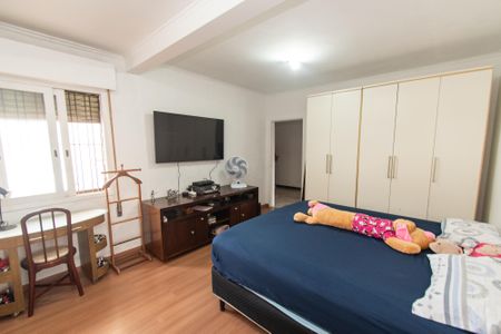 Casa à venda com 300m², 3 quartos e 3 vagas Casa à venda com 300m², 3 quartos e 3 vagasSuíte 1