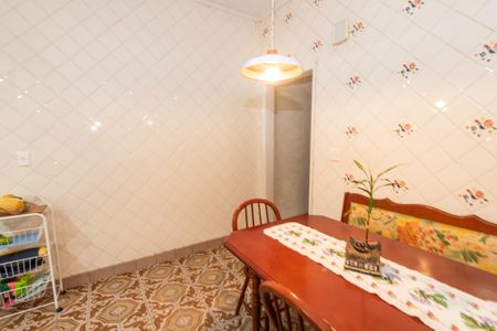 Casa à venda com 300m², 3 quartos e 3 vagas Casa à venda com 300m², 3 quartos e 3 vagasCopa