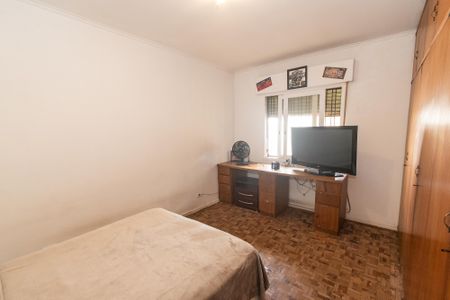 Casa à venda com 300m², 3 quartos e 3 vagas Casa à venda com 300m², 3 quartos e 3 vagasQuarto