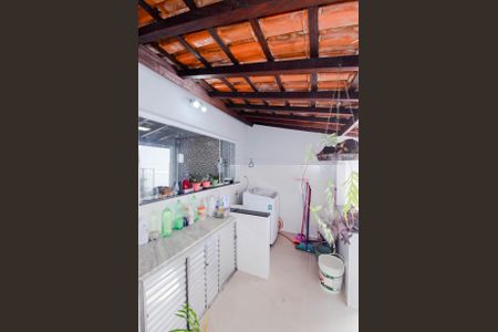 Casa à venda com 100m², 2 quartos e 1 vagaÁrea de Serviço