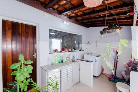 Casa à venda com 100m², 2 quartos e 1 vagaÁrea de Serviço