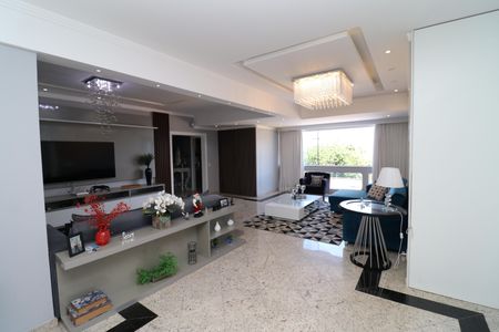 Casa à venda com 450m², 3 quartos e 3 vagasSala