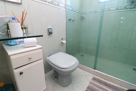 Casa à venda com 450m², 3 quartos e 3 vagasBanheiro da Suíte 1