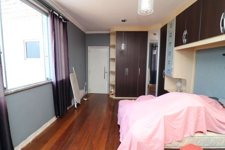 Casa à venda com 450m², 3 quartos e 3 vagasSuíte 2