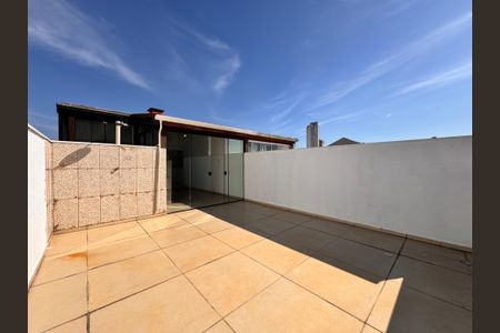 Apartamento à venda com 104m², 2 quartos e 2 vagas Apartamento à venda com 104m², 2 quartos e 2 vagasCobertura