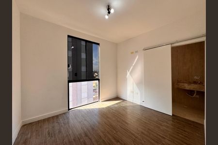 Apartamento à venda com 104m², 2 quartos e 2 vagas Apartamento à venda com 104m², 2 quartos e 2 vagasSuite