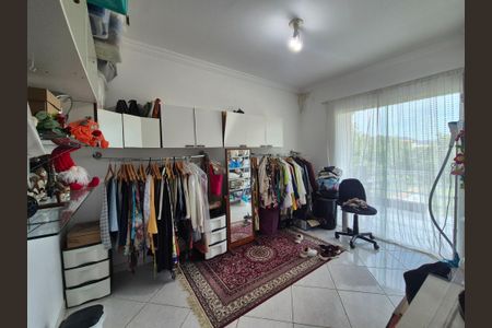 Casa à venda com 280m², 4 quartos e 2 vagas Casa à venda com 280m², 4 quartos e 2 vagasSuíte 2