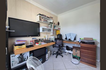 Casa à venda com 280m², 4 quartos e 2 vagas Casa à venda com 280m², 4 quartos e 2 vagasEscritório