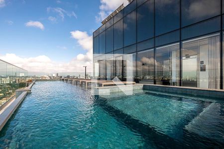 Apartamento à venda com 173m², 2 quartos e 2 vagas Apartamento à venda com 173m², 2 quartos e 2 vagasPiscina