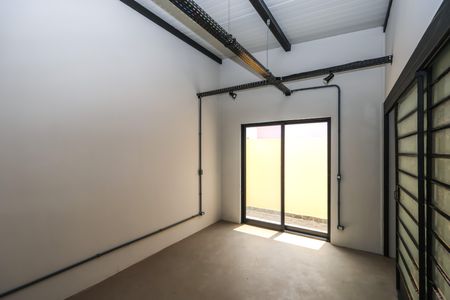 Casa de condomínio à venda com 180m², 5 quartos e 3 vagas Casa de condomínio à venda com 180m², 5 quartos e 3 vagasCasa 3 - Quarto