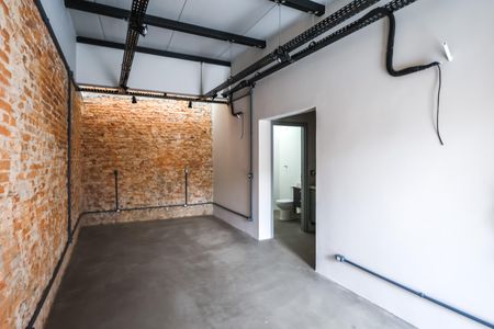 Casa de condomínio à venda com 180m², 5 quartos e 3 vagas Casa de condomínio à venda com 180m², 5 quartos e 3 vagasCasa 4 - Quarto e cozinha