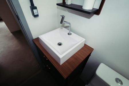Casa de condomínio à venda com 180m², 5 quartos e 3 vagas Casa de condomínio à venda com 180m², 5 quartos e 3 vagasCasa 1 - Banheiro