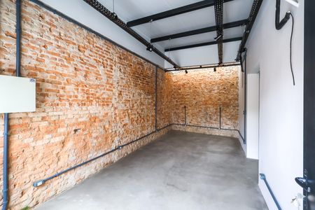 Casa de condomínio à venda com 180m², 5 quartos e 3 vagas Casa de condomínio à venda com 180m², 5 quartos e 3 vagasCasa 4 - Quarto e cozinha