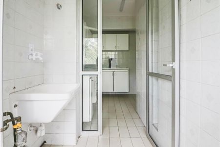 Apartamento à venda com 60m², 2 quartos e 1 vaga Apartamento à venda com 60m², 2 quartos e 1 vagaCozinha e Área de Serviço