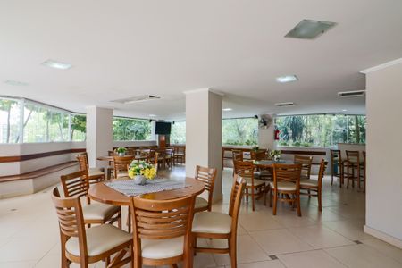 Apartamento à venda com 60m², 2 quartos e 1 vaga Apartamento à venda com 60m², 2 quartos e 1 vagaÁrea comum - Salão de festas