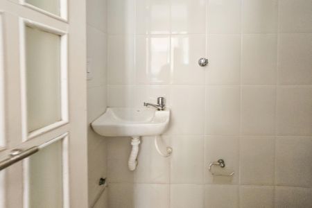 Apartamento para alugar com 110m², 3 quartos e 1 vaga Apartamento para alugar com 110m², 3 quartos e 1 vagaBanheiro de Serviço